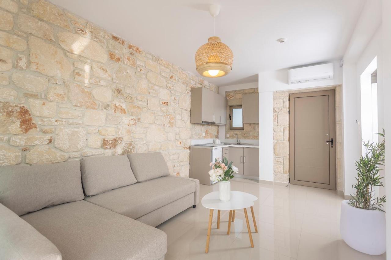 Anna Mare Luxury Apartments Афитос Экстерьер фото