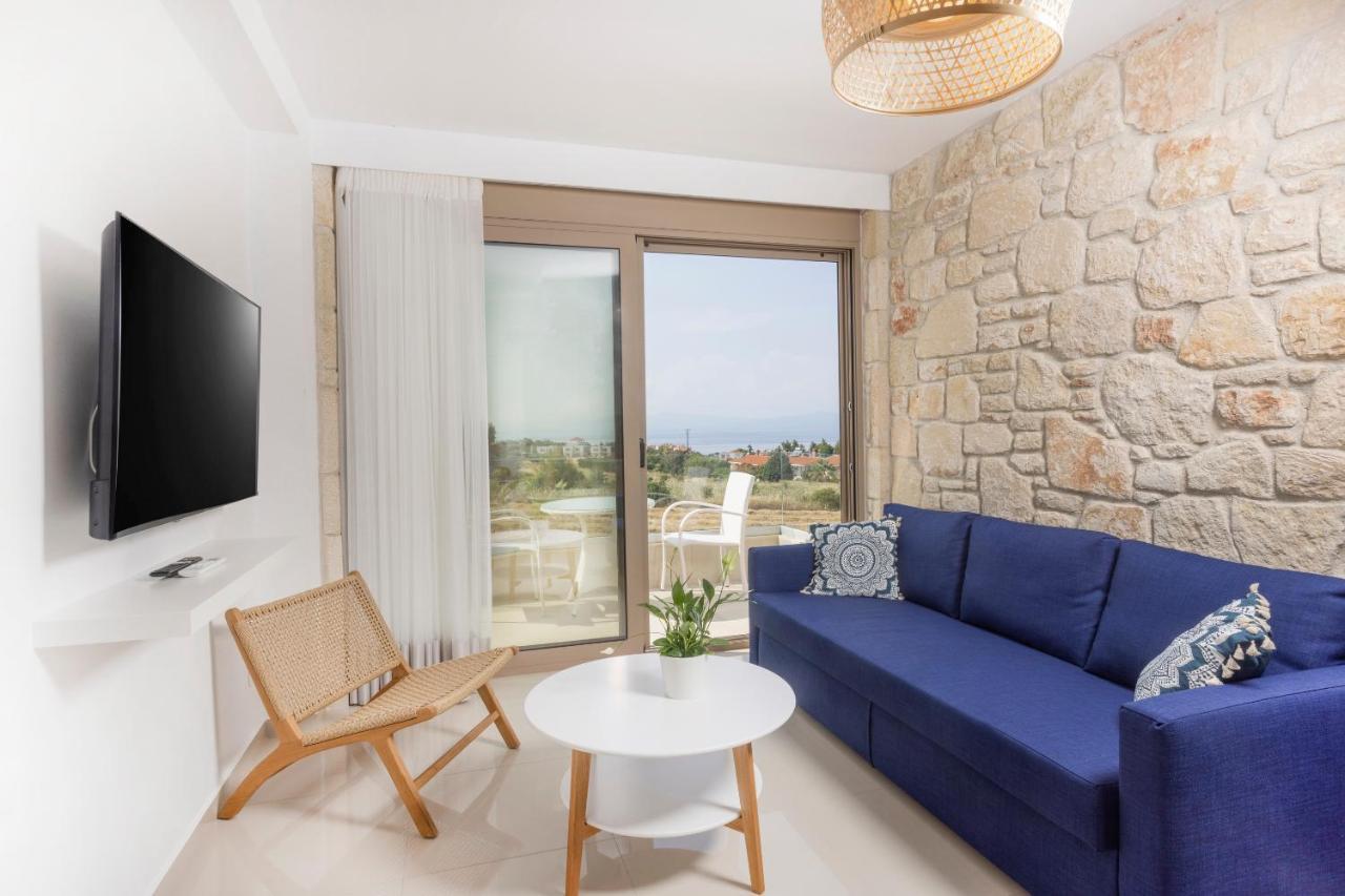 Anna Mare Luxury Apartments Афитос Экстерьер фото