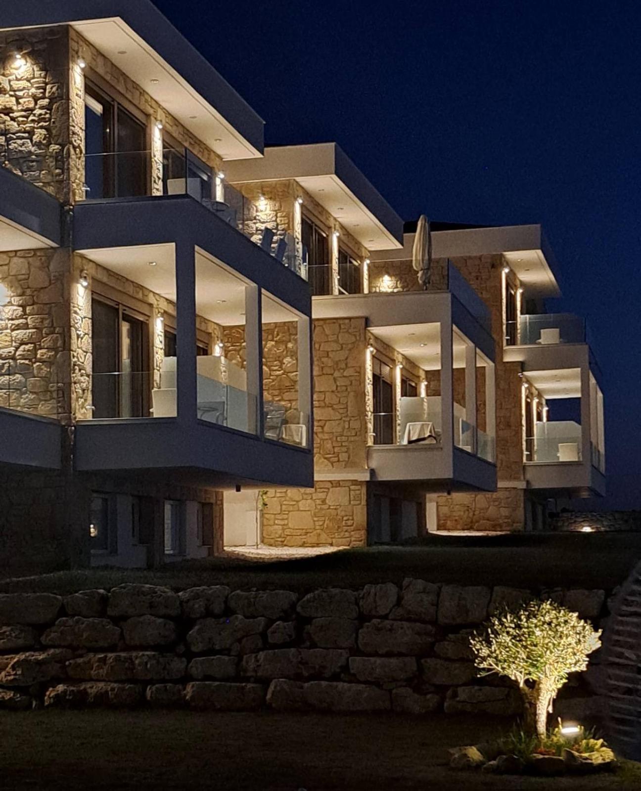 Anna Mare Luxury Apartments Афитос Экстерьер фото
