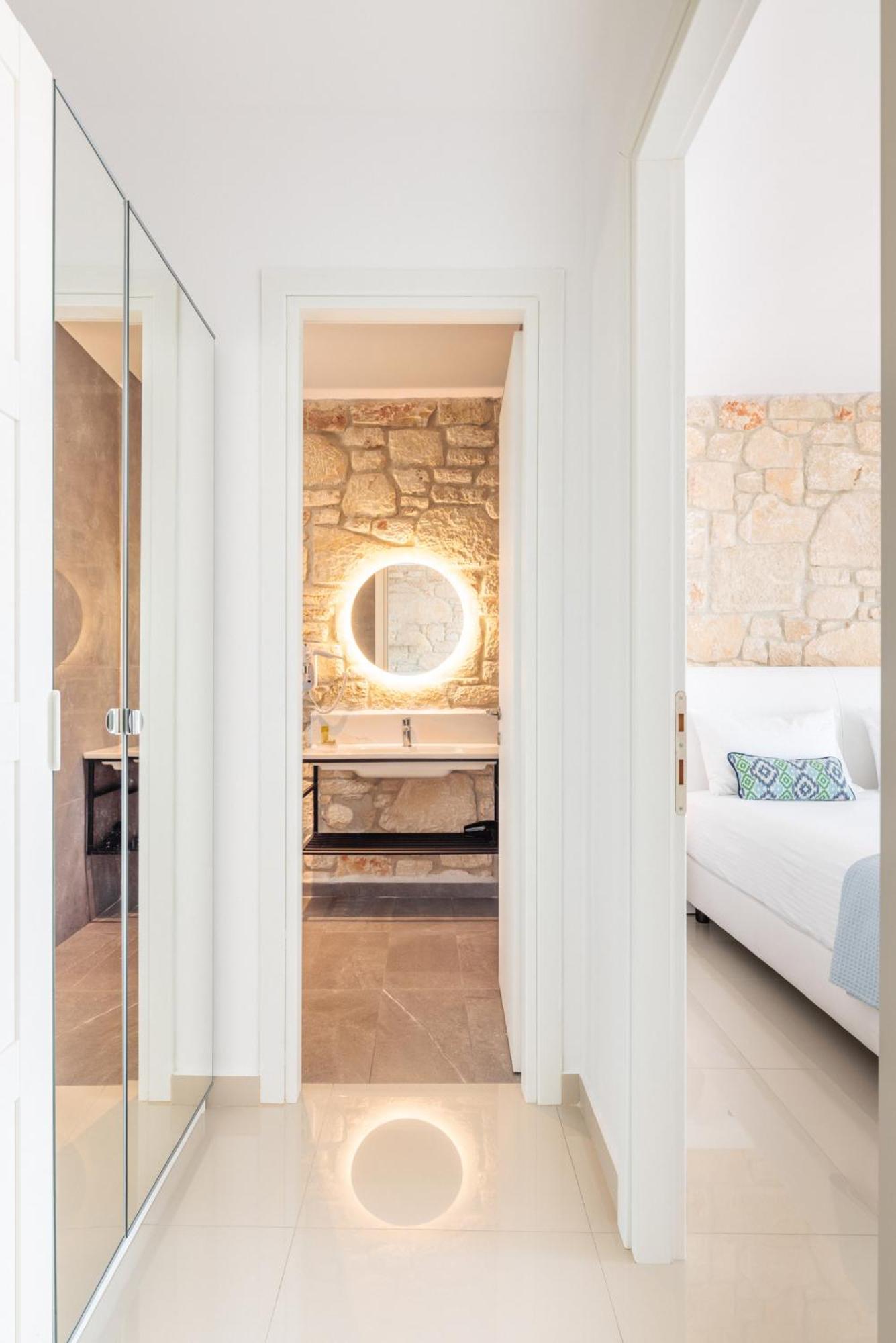 Anna Mare Luxury Apartments Афитос Номер фото