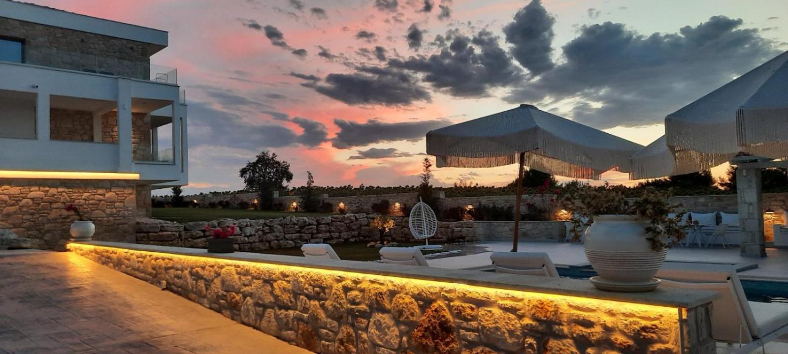Anna Mare Luxury Apartments Афитос Экстерьер фото